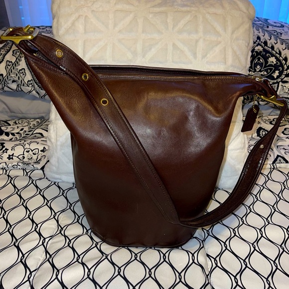 Coach Handbags - Vintage Coach XL Duffle Shoulder Purse